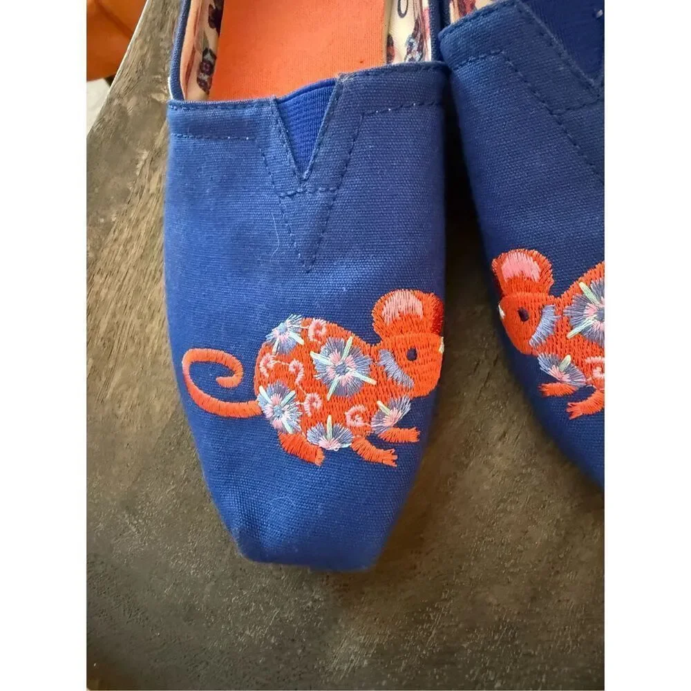 Toms 2020 Year of the Rat Blue Embroidered Shoes sz 8